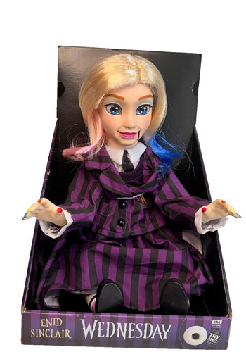 Famiglia addams enid - addams,
